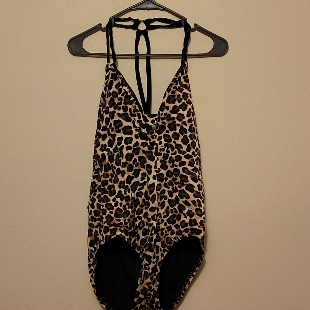 Swimming suit